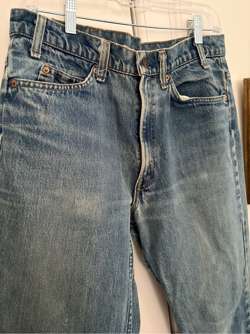 Vintage men’s Levi's Straight-Leg Medium Blue Denim Jeans w rare orange tag